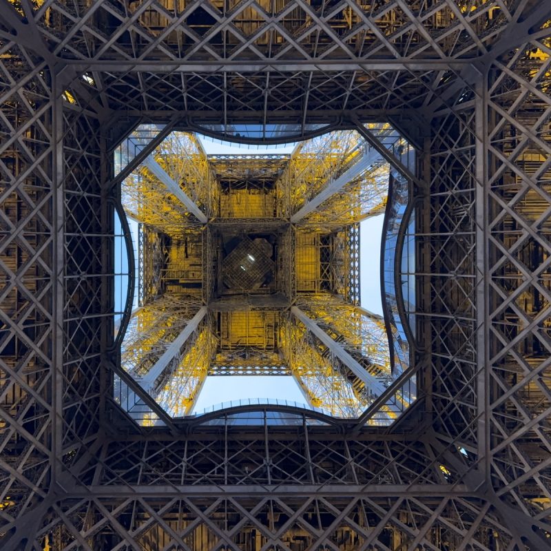 天井_エッフェル塔_ライトアップ時