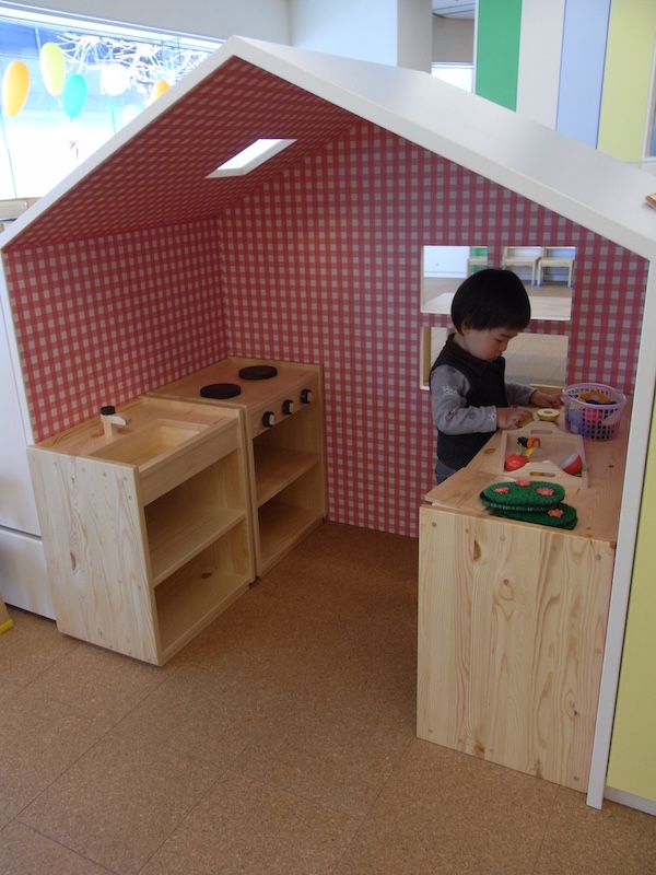 園舎の小さな居場所について想うこと_造作家具