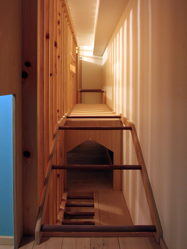 園舎の狭い空間_遊具